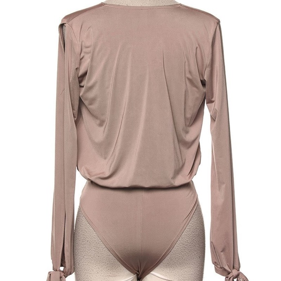 New Womens V-neck Bodysuit - Picture 2 of 3